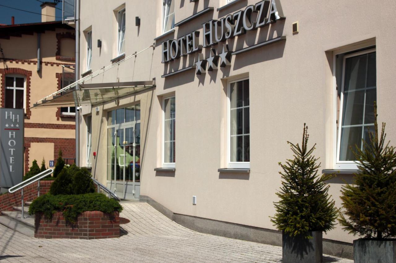 Hotel Huszcza Mragowo Exterior photo